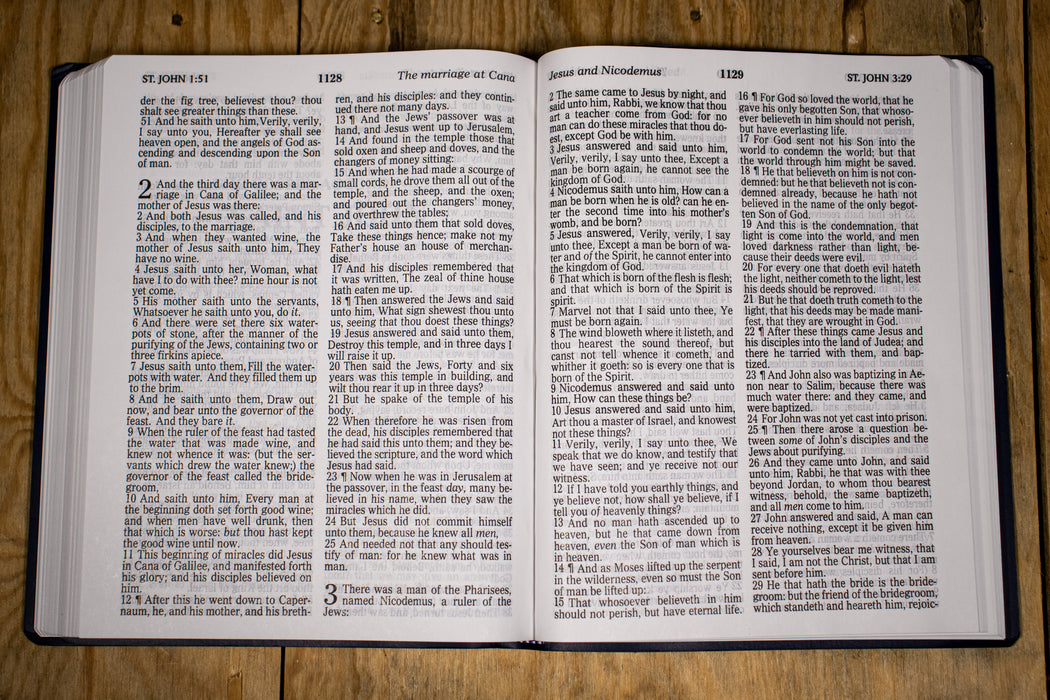 Bible King James, gros caractères couverture souple [Livre en anglais]
