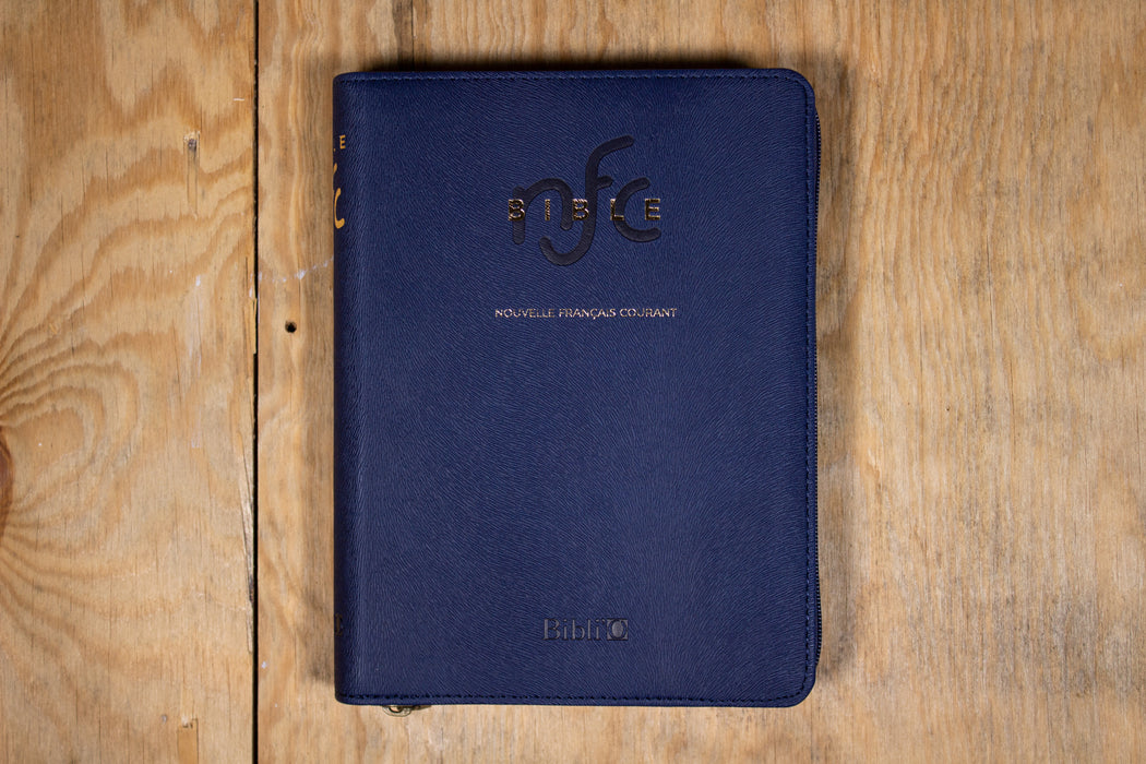 Bible NFC (Nouvelle Français Courant) similicuir souple bleu marine Tranche dorée avec zip